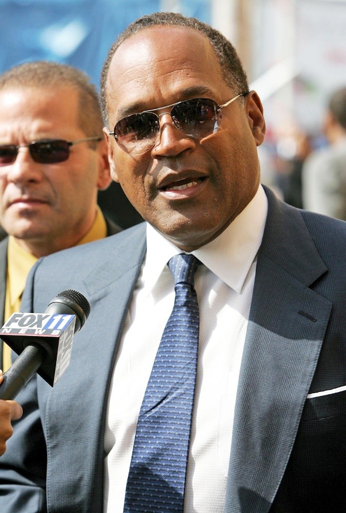 Iconic Legacy: How Lawyer Johnnie Cochran Revolutionized Legal Justice
