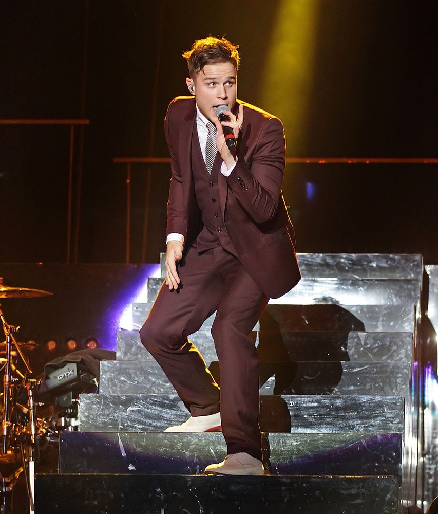 Olly Murs;<br>Olly Murs Performing Live on Stage