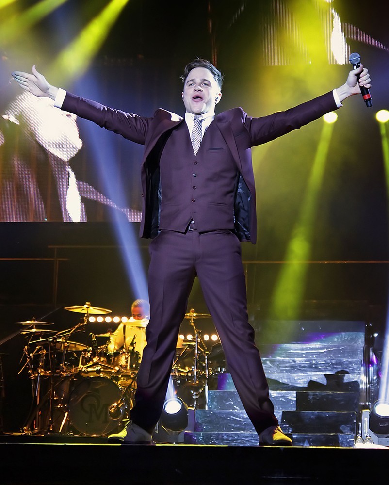 Olly Murs;<br>Olly Murs Performing Live on Stage