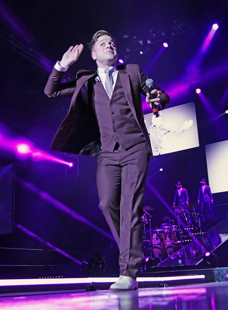 Olly Murs;<br>Olly Murs Performing Live on Stage