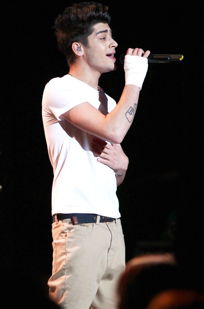 Zayn Malik;One Direction;<br>One Direction Perform Live for The Theatre of Performing Arts