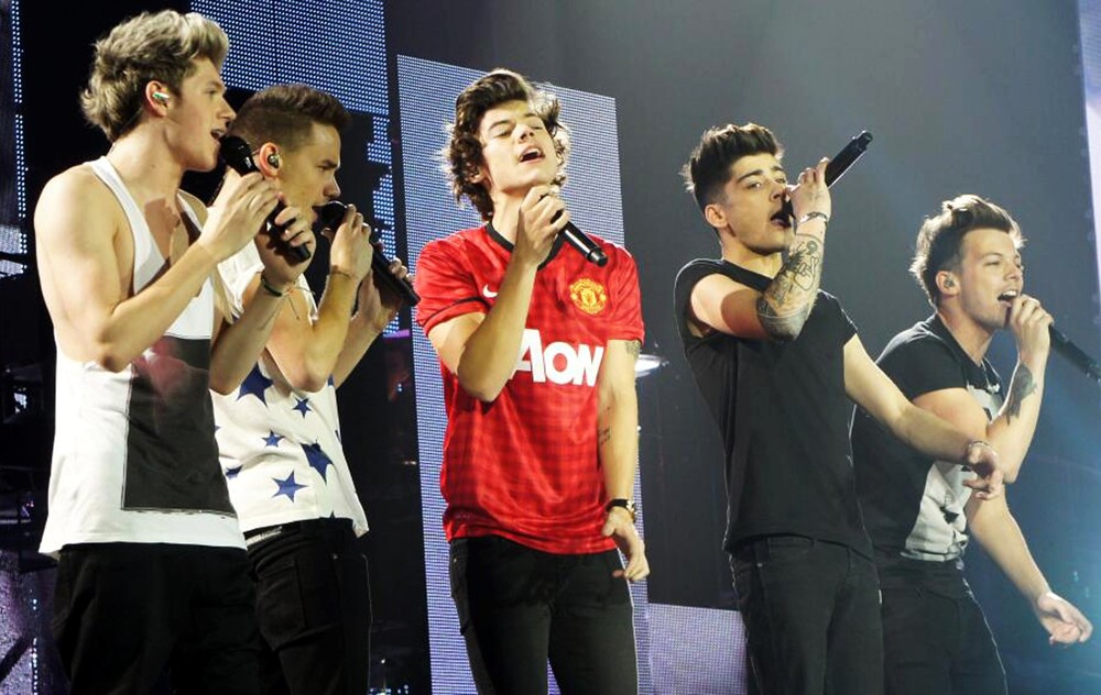 One Direction;<br>One Direction Performs Live