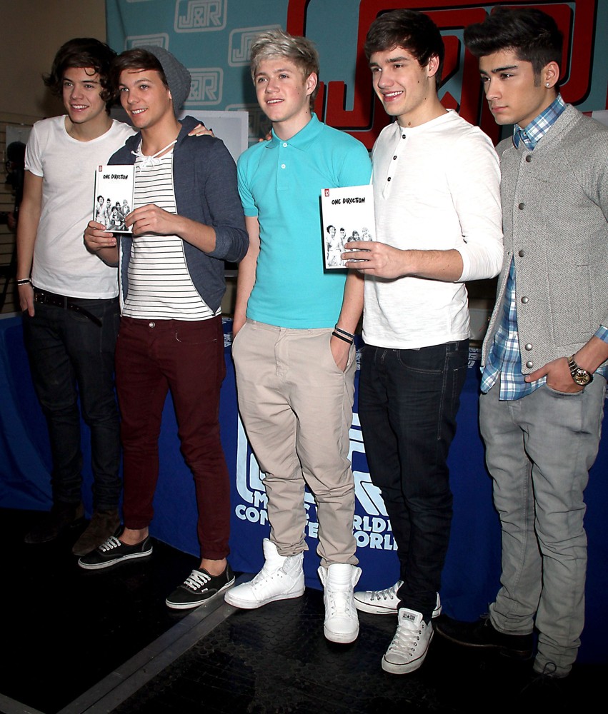 One Direction;<br>One Direction Sign Autographs