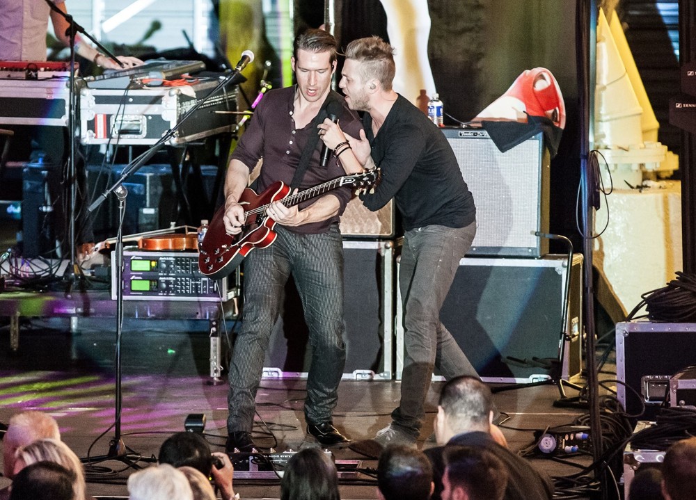 Zach Filkins;Ryan Tedder;OneRepublic;<br>OneRepublic Perform Live