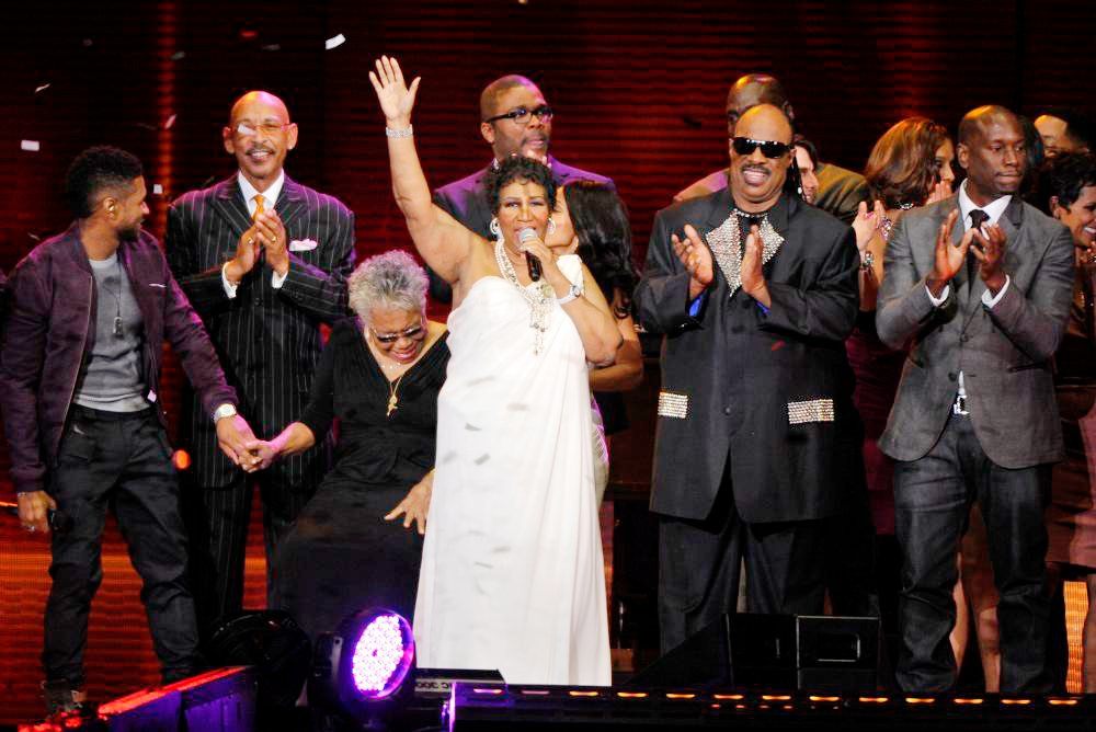 Aretha Franklin;Stevie Wonder;<br>Aretha Franklin and Stevie Wonder During Surprise Oprah A Farewell Spectacular
