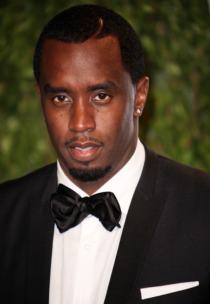 P. Diddy Picture 148 2012 Vanity Fair Oscar Party Arrivals