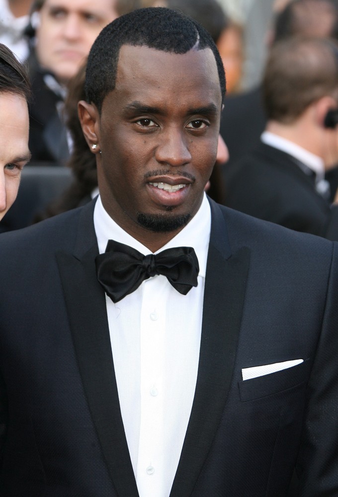 P. Diddy Picture 148 2012 Vanity Fair Oscar Party Arrivals
