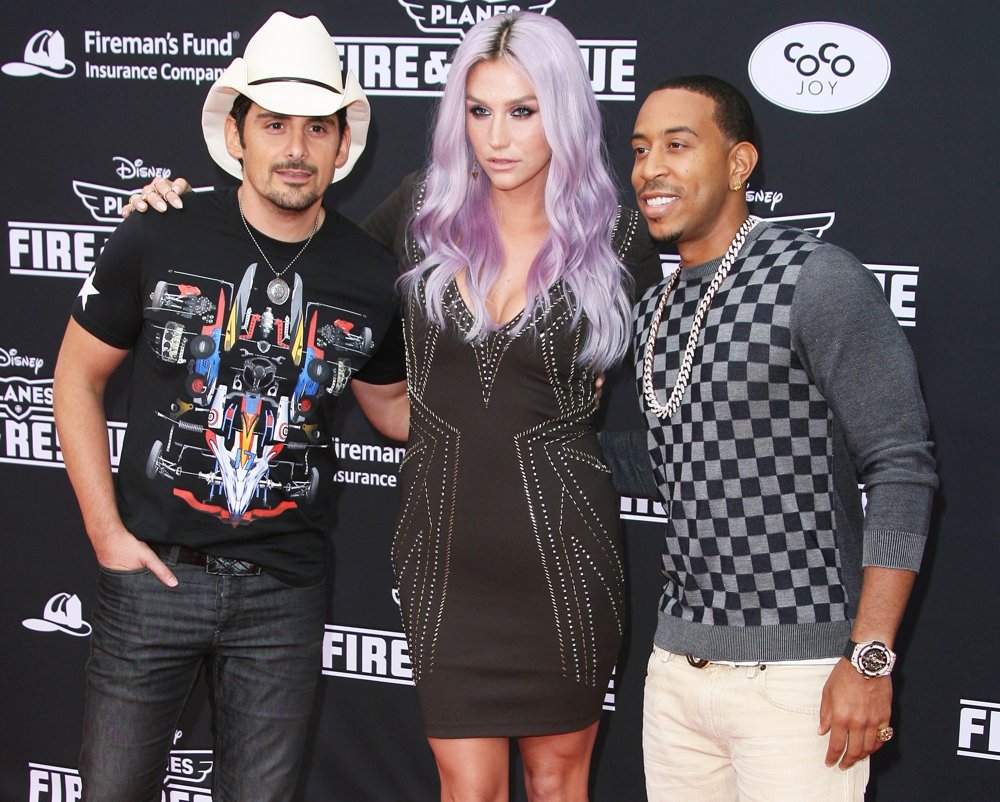 brad-paisley Picture 1 - Film Premiere Planes: Fire and Rescue