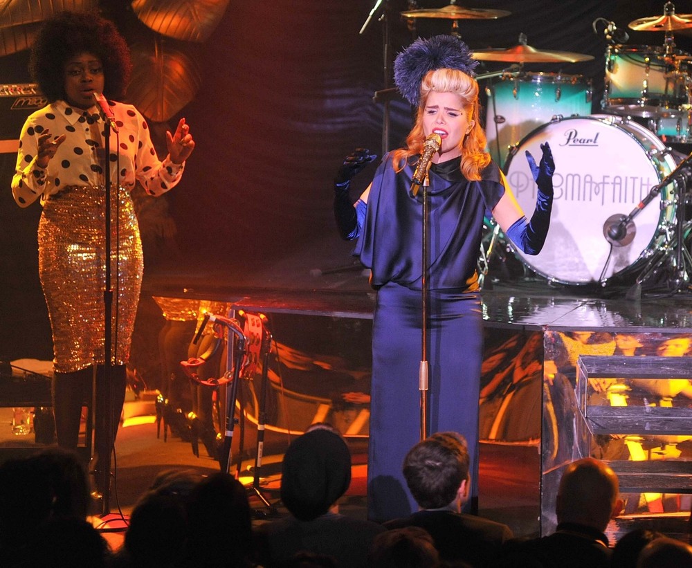 Paloma Faith;<br>Paloma Faith Performing in Concert