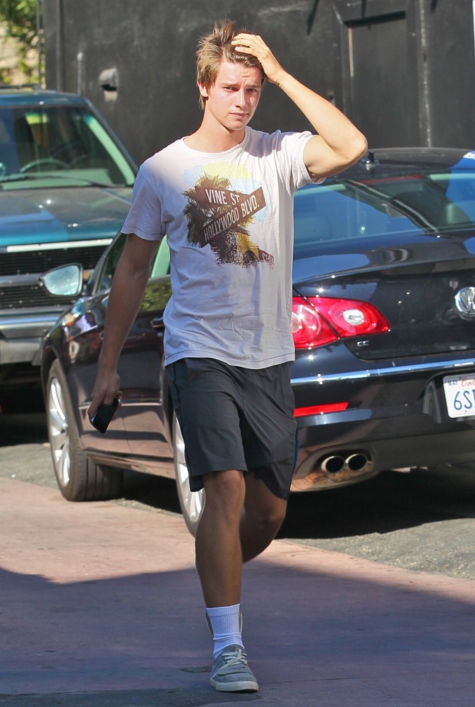 Patrick Schwarzenegger;<br>Patrick Schwarzenegger Out Shopping in Hollywood