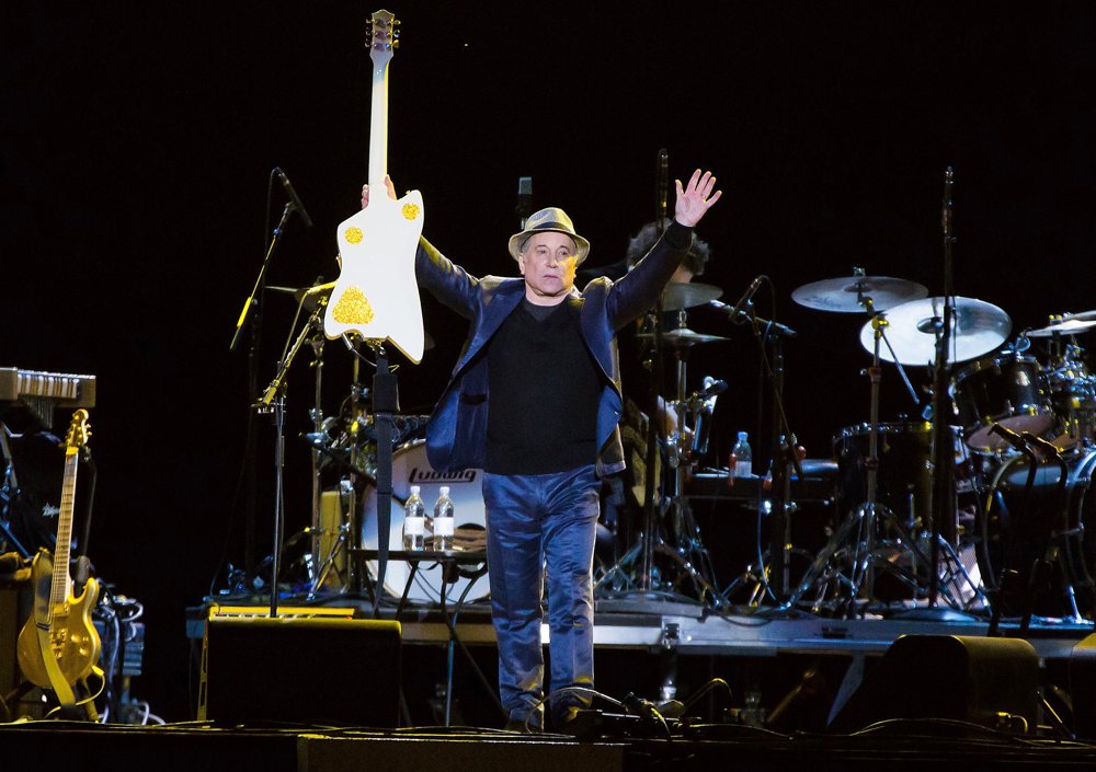 Paul Simon Performing Live Hard Rock Calling in Hyde Park - Day 3