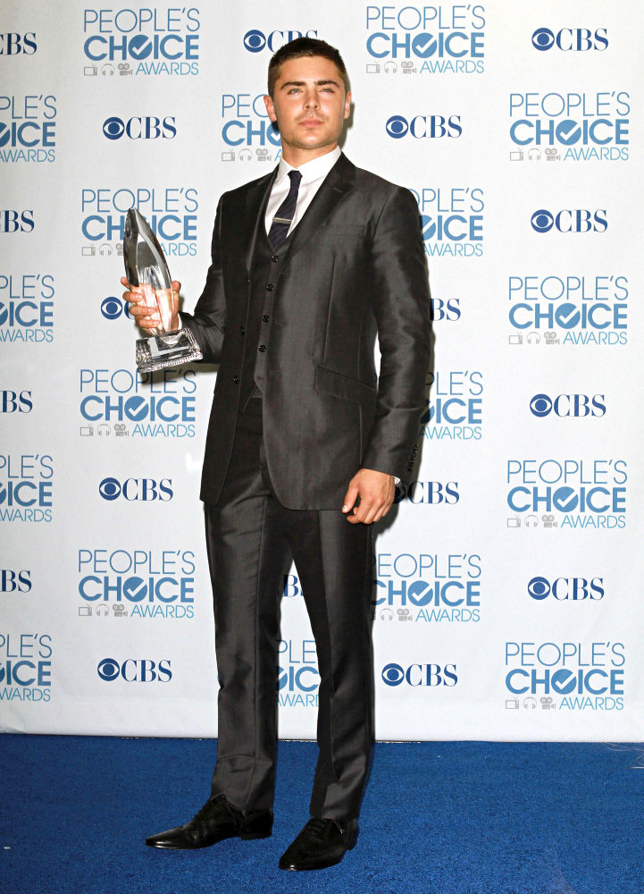 Zac Efron;<br>2011 People's Choice Awards - Press Room