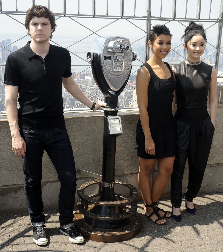Evan Peters;Alexandra Shipp;Lana Condor;<br>X-Men: Apocalypse Cast Visit The Empire State Building