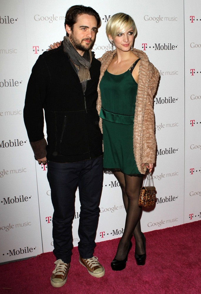 Vincent Piazza;Ashlee Simpson;<br>Celebrity Magenta Carpet Arrivals at The Launch Party for Google Music Available on T-Mobile