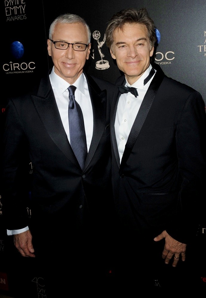 Dr. Drew Pinsky;Dr. Mehmet Oz;<br>The 40th Annual Daytime Emmy Awards - Arrivals