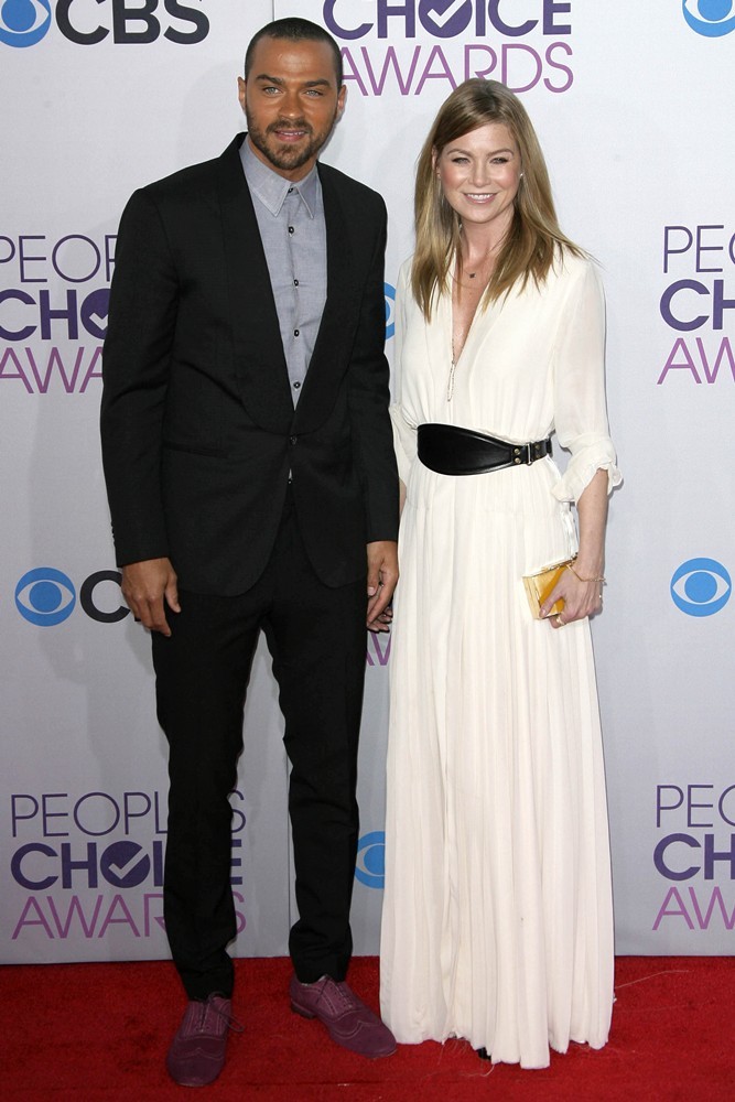 Jesse Williams;Ellen Pompeo;<br>People's Choice Awards 2013 - Red Carpet Arrivals