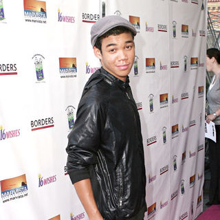 Disney Channel's Premiere of '16 Wishes'