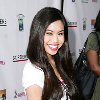 Disney Channel's Premiere of '16 Wishes'