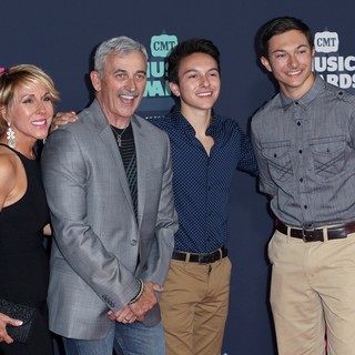 Aaron Tippin