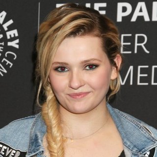 Abigail Breslin in Premiere of ABC's Dirty Dancing: The New Musical - Arrivals