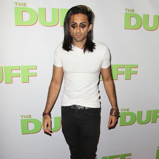 Los Angeles Fan Screening of The DUFF - Red Carpet Arrivals
