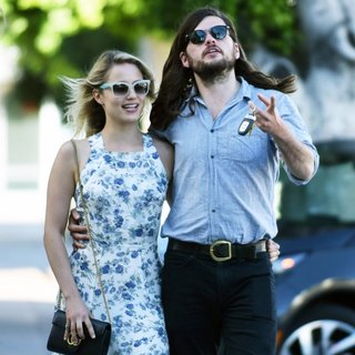 Dianna Agron, Winston Marshall in Dianna Agron and Winston Marshall Spotted Leaving Gratitude Cafe