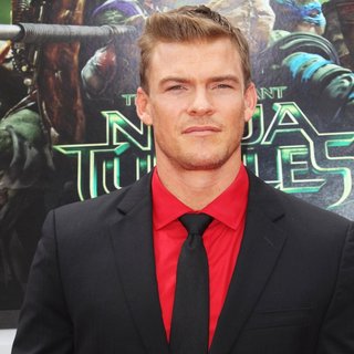Los Angeles Premiere of Teenage Mutant Ninja Turtles - Arrivals
