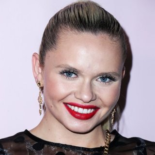 Alli Simpson