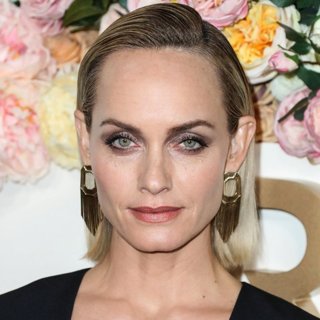 Amber Valletta