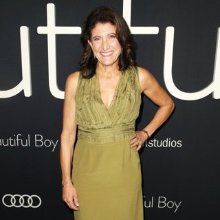 Amy Aquino