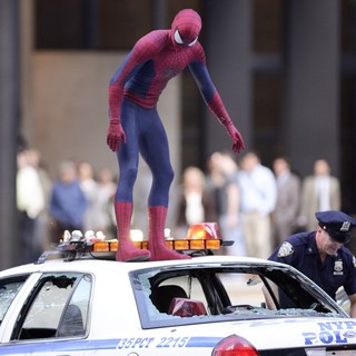 Scenes Are Filmed for The Amazing Spider-Man 2 on Location