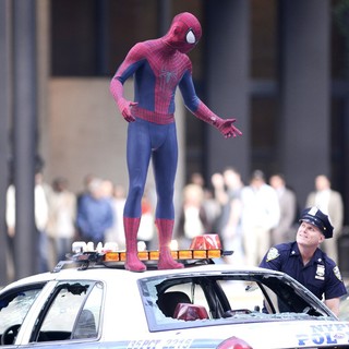 Scenes Are Filmed for The Amazing Spider-Man 2 on Location