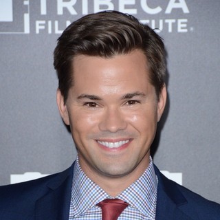 New York Premiere of Warner Bros. Pictures' The Intern - Red Carpet Arrivals