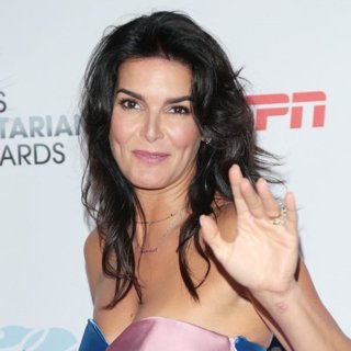 Angie Harmon