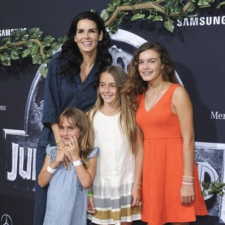 The Premiere of Universal Pictures' Jurassic World - Arrivals