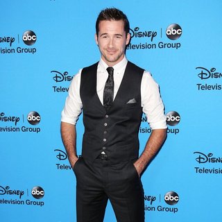 Barry Sloane