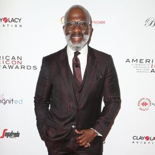 Bebe Winans