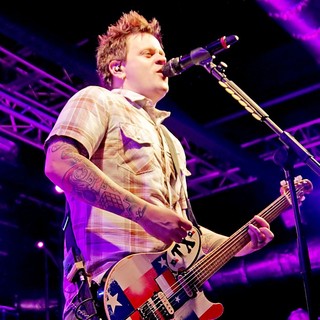 Jaret Reddick, Bowling For Soup in Bowling For Soup Performing at Liverpool O2 Academy