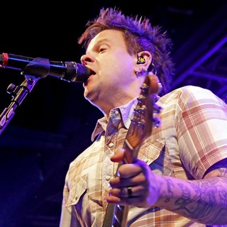 Jaret Reddick, Bowling For Soup in Bowling For Soup Performing at Liverpool O2 Academy
