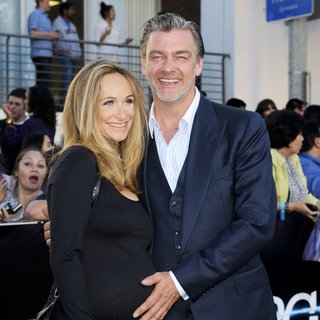 Premiere of Summit Entertainment's Divergent - Red Carpet Arrivals