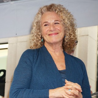 Carole King in Carole King Is Honoured with A Hollywood Star on The Hollywood Walk of Fame