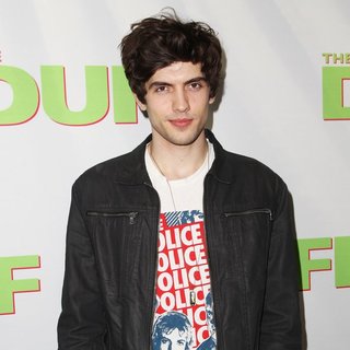 Los Angeles Fan Screening of The DUFF - Red Carpet Arrivals