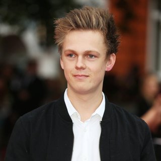 Caspar Lee