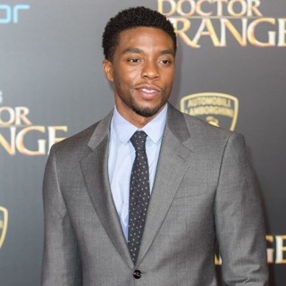 Premiere of Disney and Marvel Studios' Doctor Strange - Arrivals