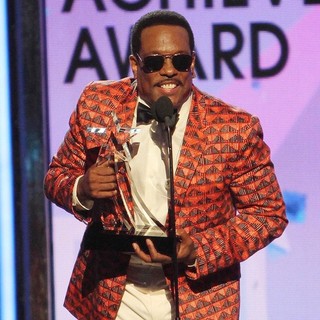 Charlie Wilson Picture 41 - The 56Th Annual Grammy Awards - Arrivals