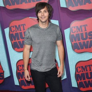 Charlie Worsham