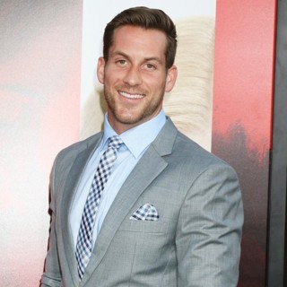 Premiere Warner Bros. Pictures' of Unforgettable - Arrivals