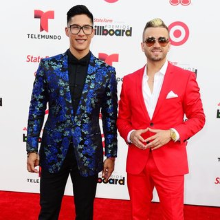Chino &amp; Nacho