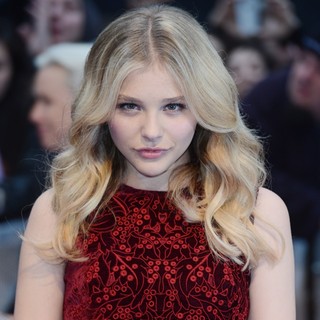 UK Premiere of Dark Shadows - Arrivals