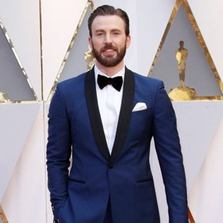 Chris Evans in 89th Annual Academy Awards - Arrivals